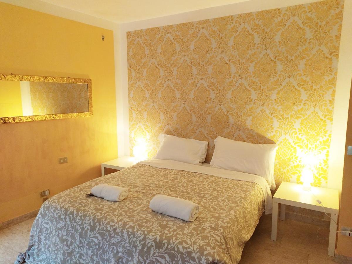 Hotel Two Steps From Rialto Bridge Venezia Esterno foto