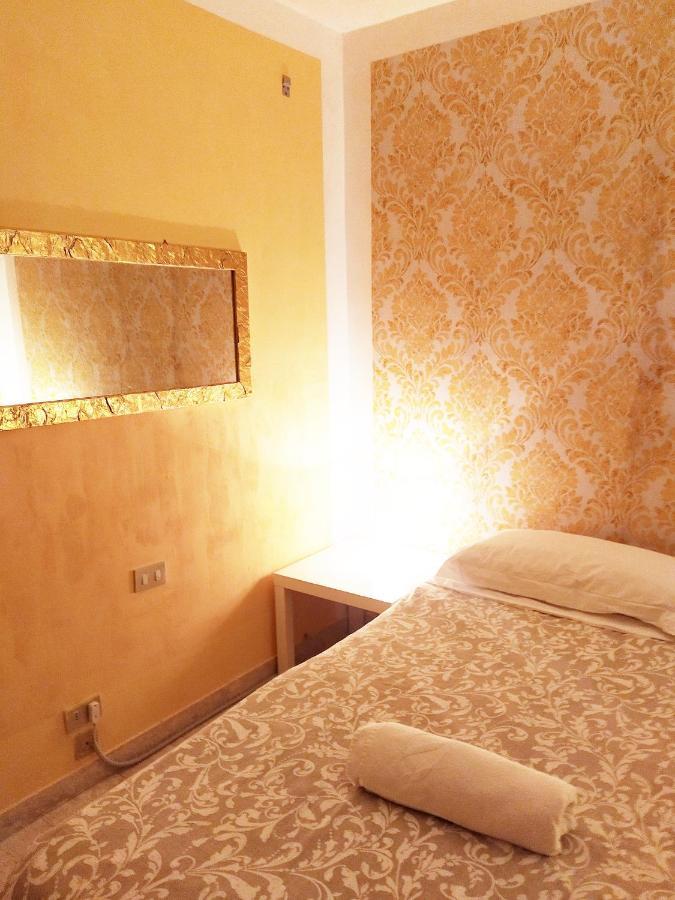 Hotel Two Steps From Rialto Bridge Venezia Esterno foto